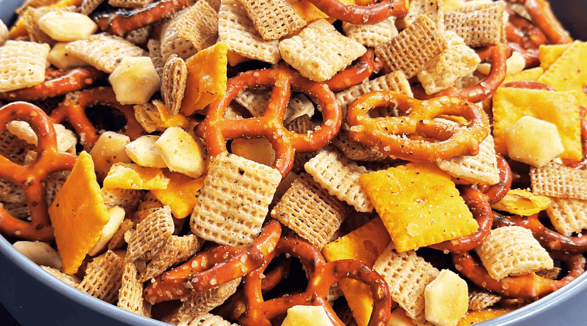 Spicy Jalapeño Garlic Snack Mix